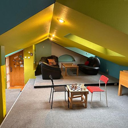 25 Hours Hostel Вильнюс Экстерьер фото