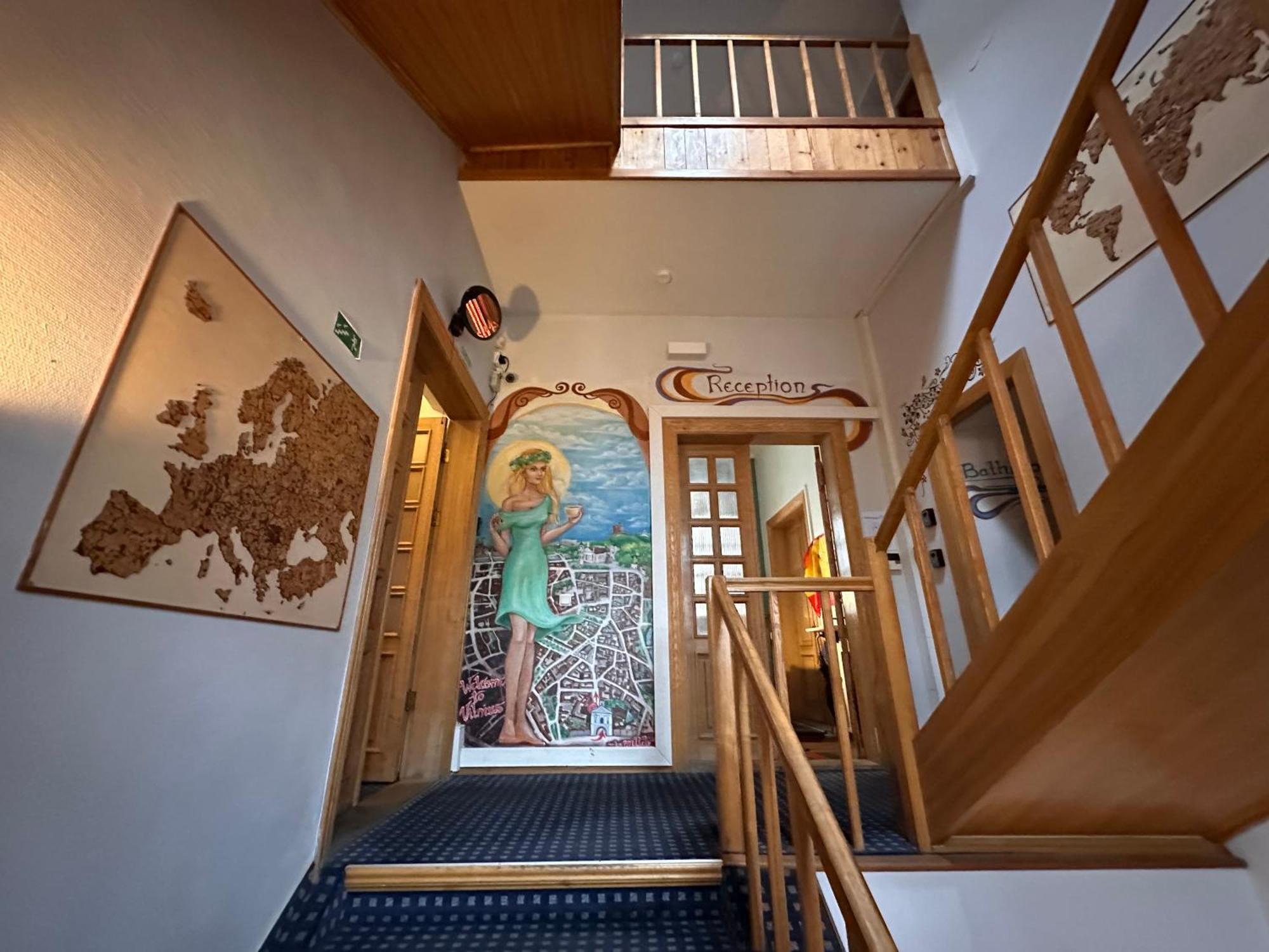 25 Hours Hostel Вильнюс Экстерьер фото